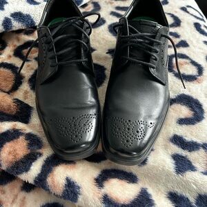 Clarks Black Leather Men's Oxfords